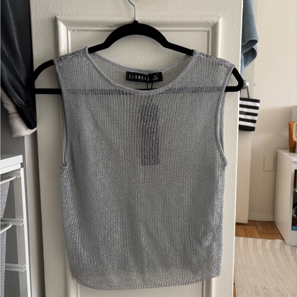 Lioness Palasades Top Silver